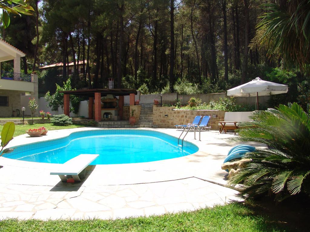 Mira Forest Residences Sani  Esterno foto