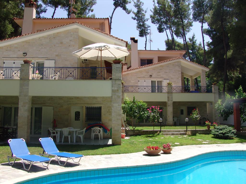 Mira Forest Residences Sani  Esterno foto